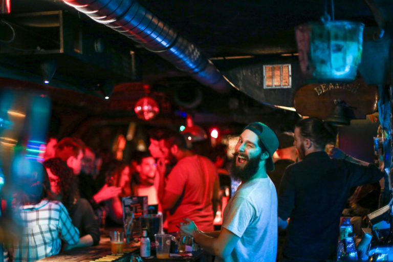 Shannon Pub 23 Rue Bréa 75006 Paris —Shannon